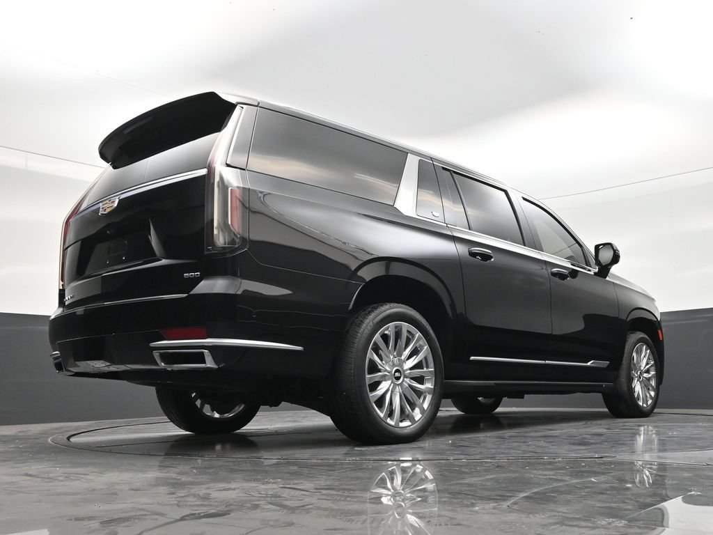 Used 2023 Cadillac Escalade ESV Premium Luxury AWD/4WD image 24