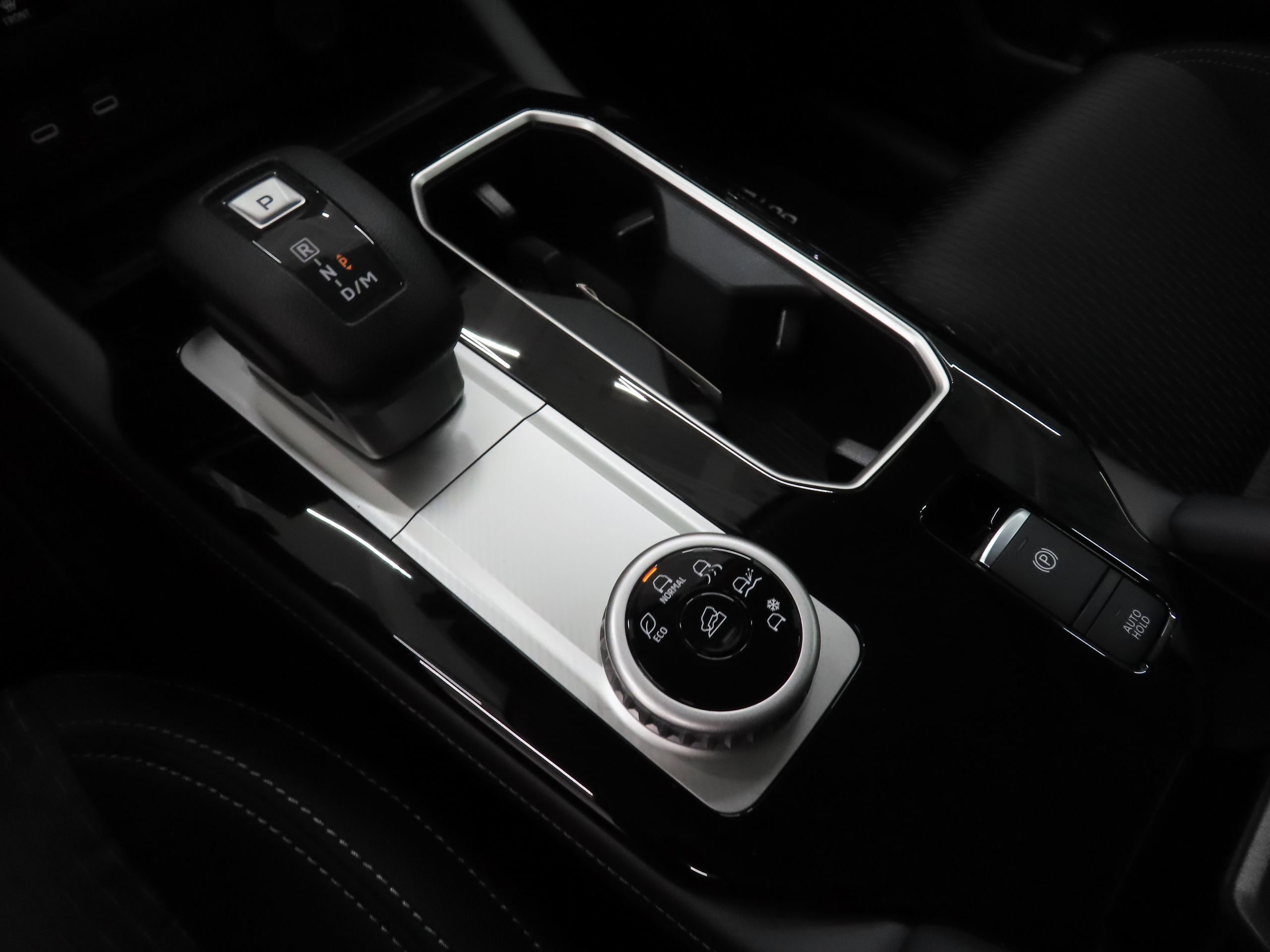 New 2026 Mitsubishi Outlander ES image 15