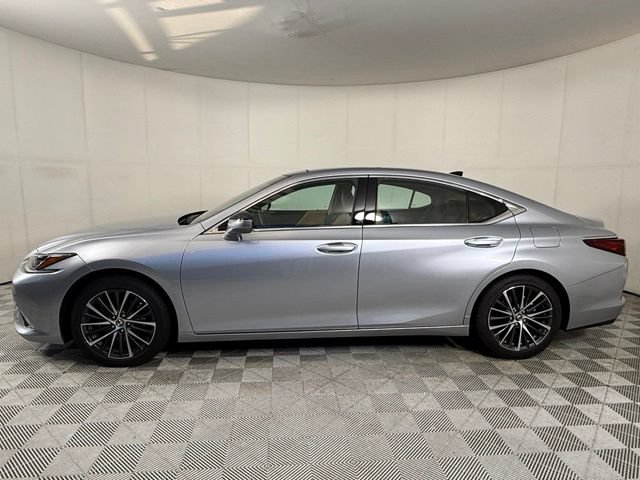 Used 2025 Lexus ES 350 w/ Premium Package FWD image 3