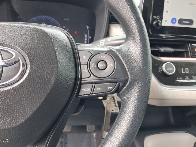 Used 2026 Toyota Corolla LE FWD image 18