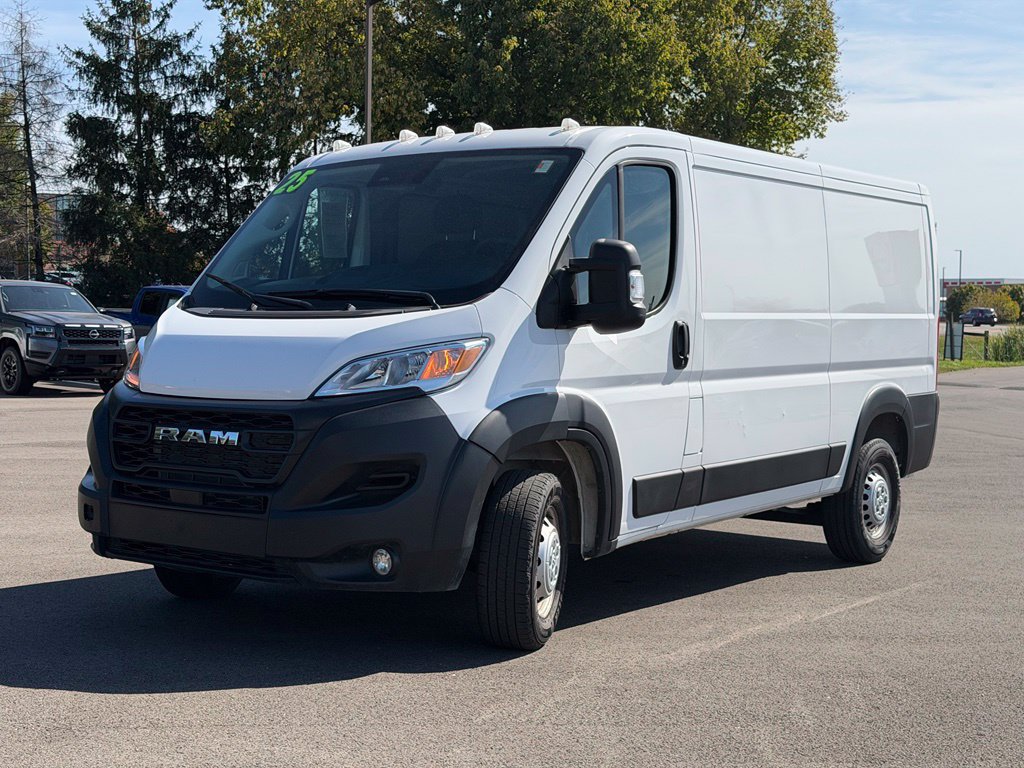 Used 2025 RAM ProMaster 2500 w/ Convenience Group FWD image 2