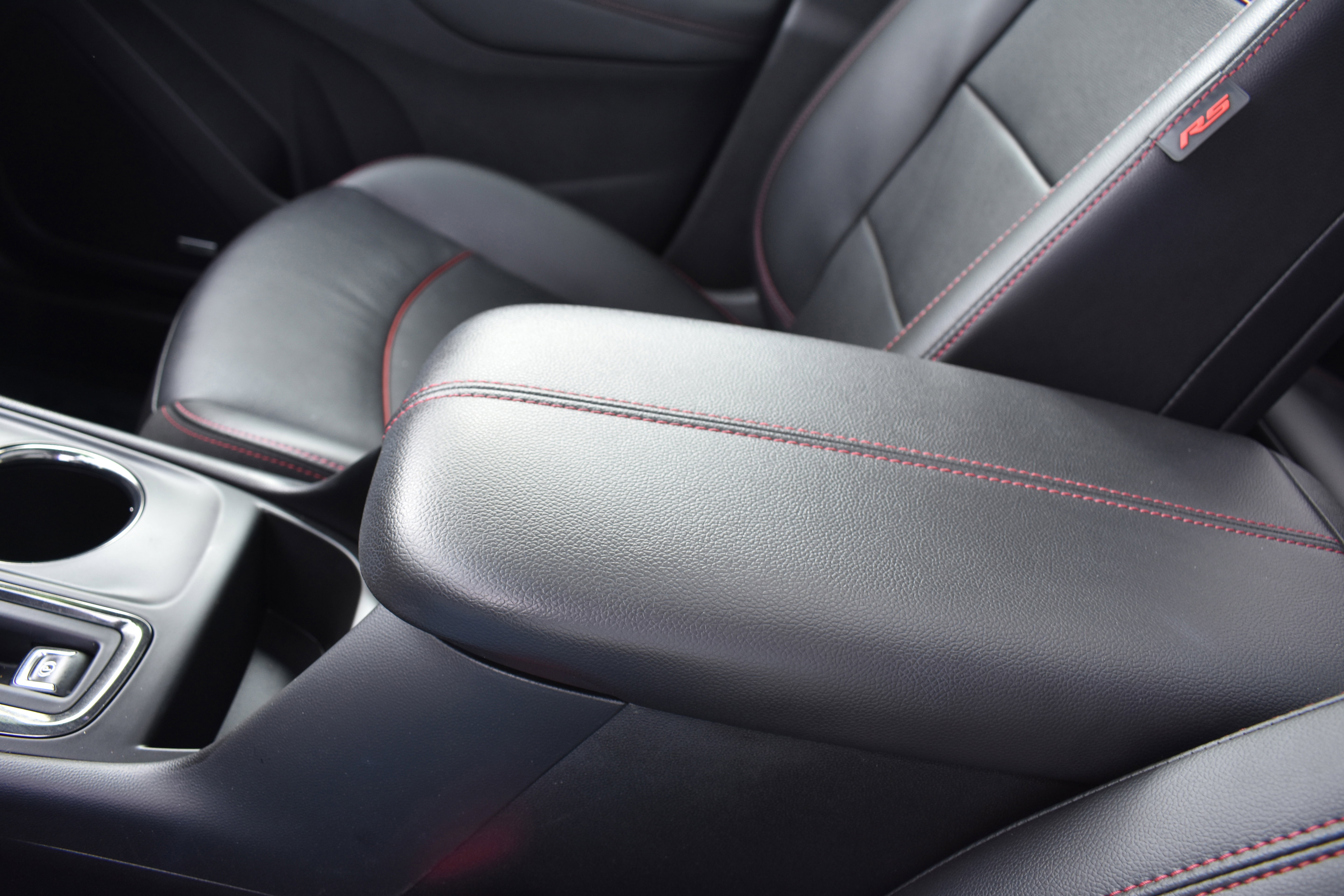 Used 2022 Chevrolet Equinox RS w/ RS Leather Package image 23