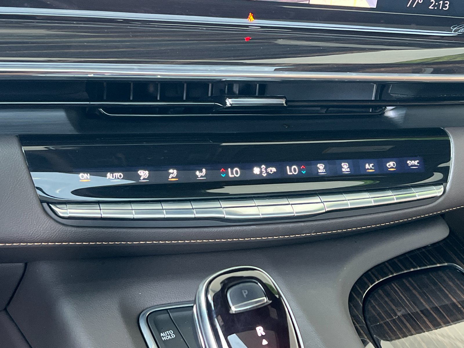 Certified 2021 Cadillac Escalade ESV Sport AWD/4WD image 23
