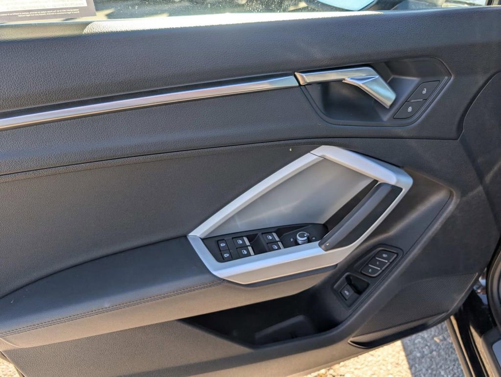 Used 2022 Audi Q3 2.0T Premium image 21