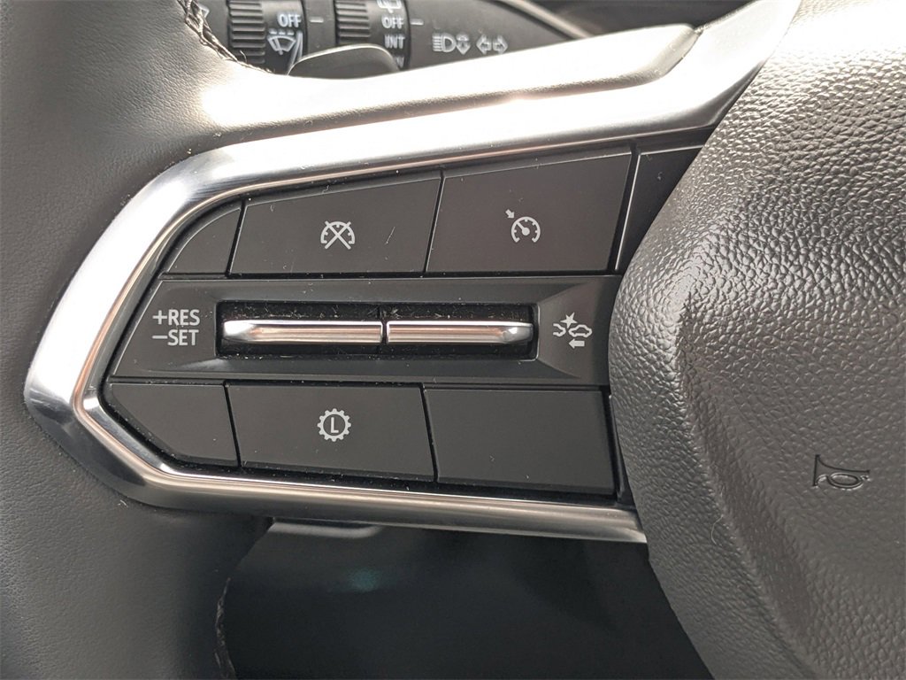 Used 2025 Chevrolet Suburban Z71 image 24