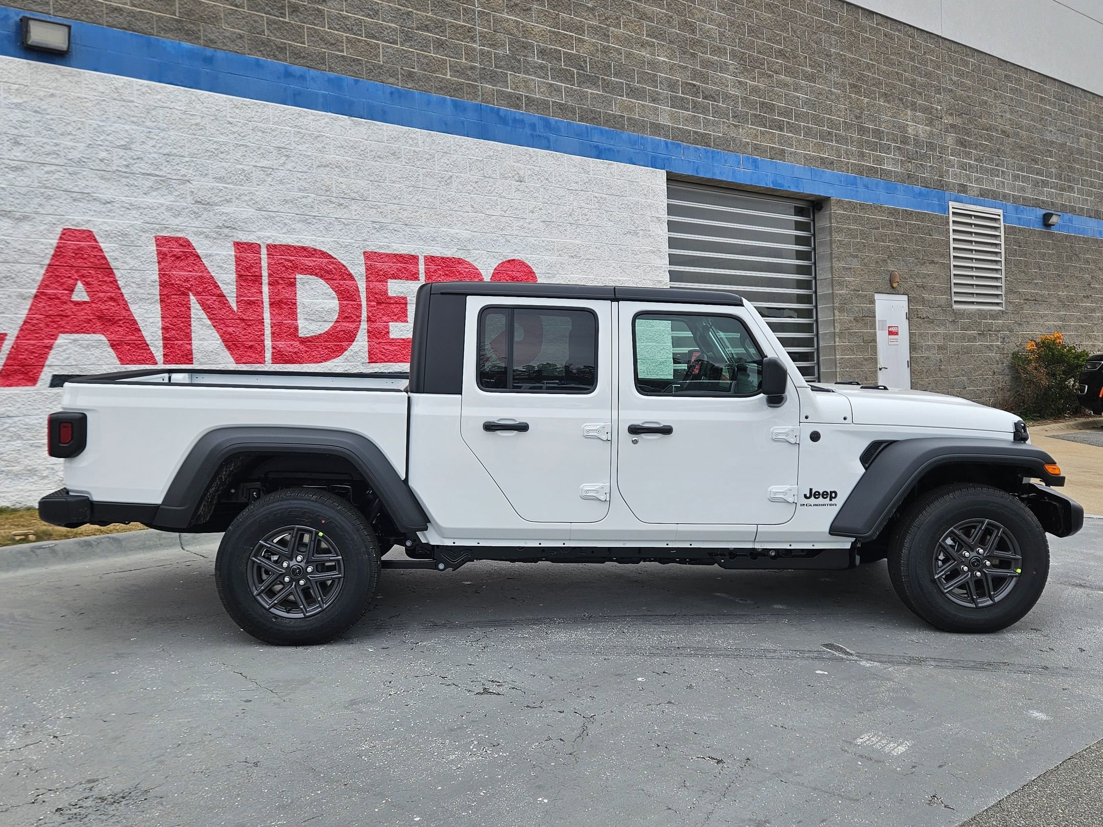 New 2026 Jeep Gladiator Sport image 8