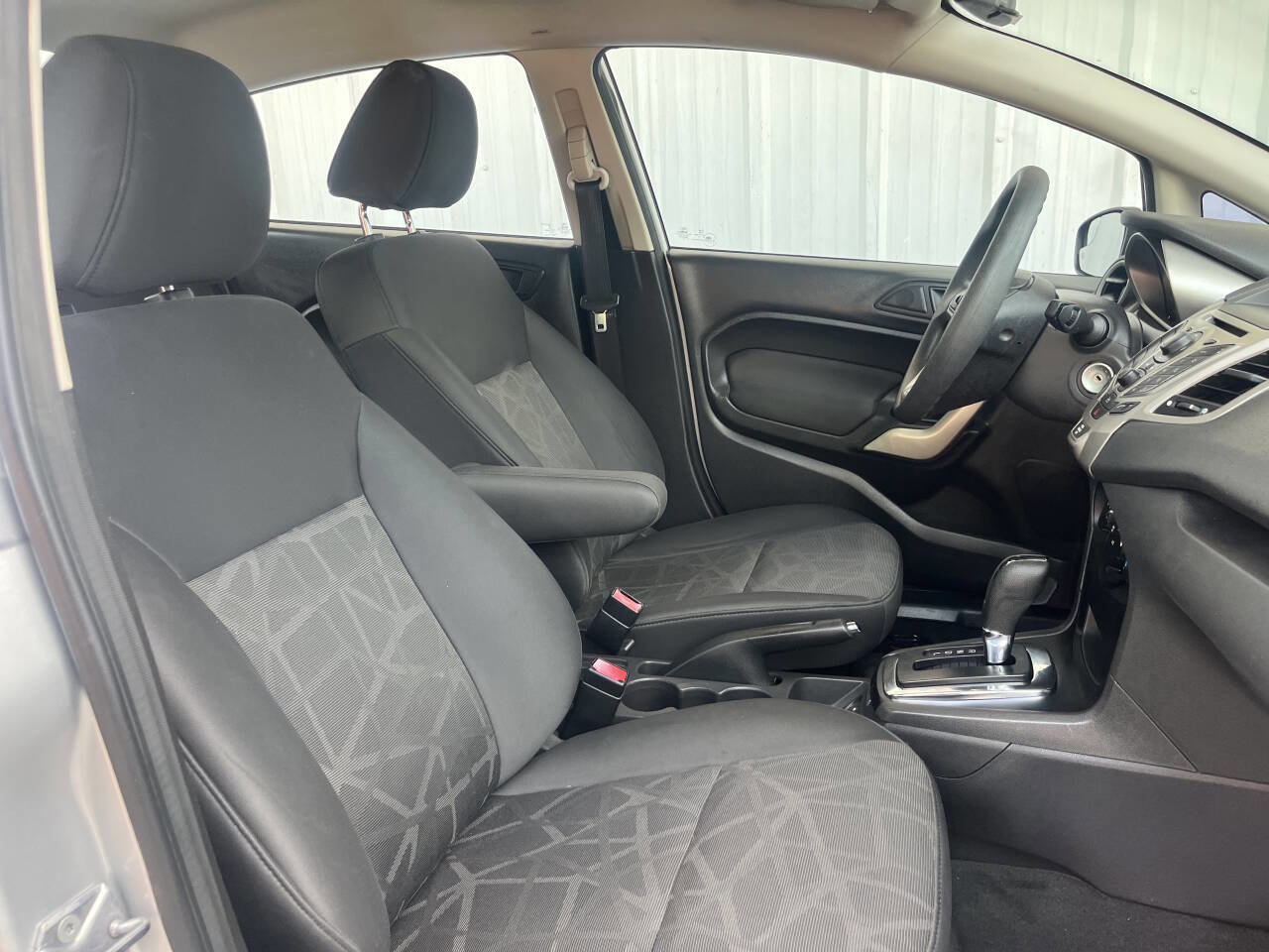 Used 2013 Ford Fiesta SE image 13