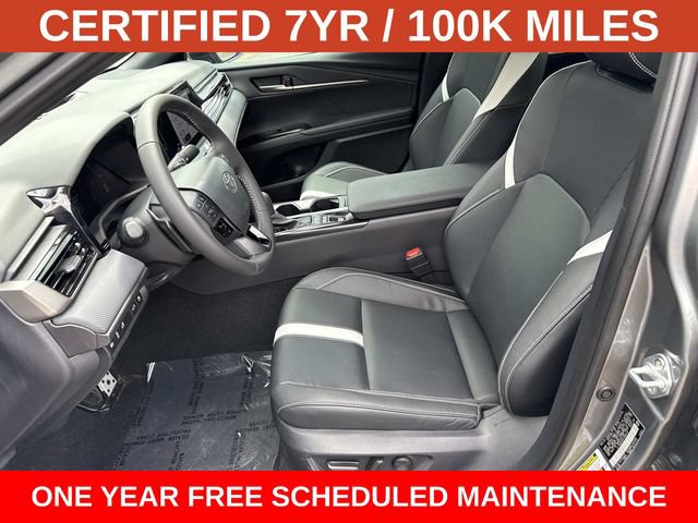 Used 2026 Toyota Camry SE FWD image 14