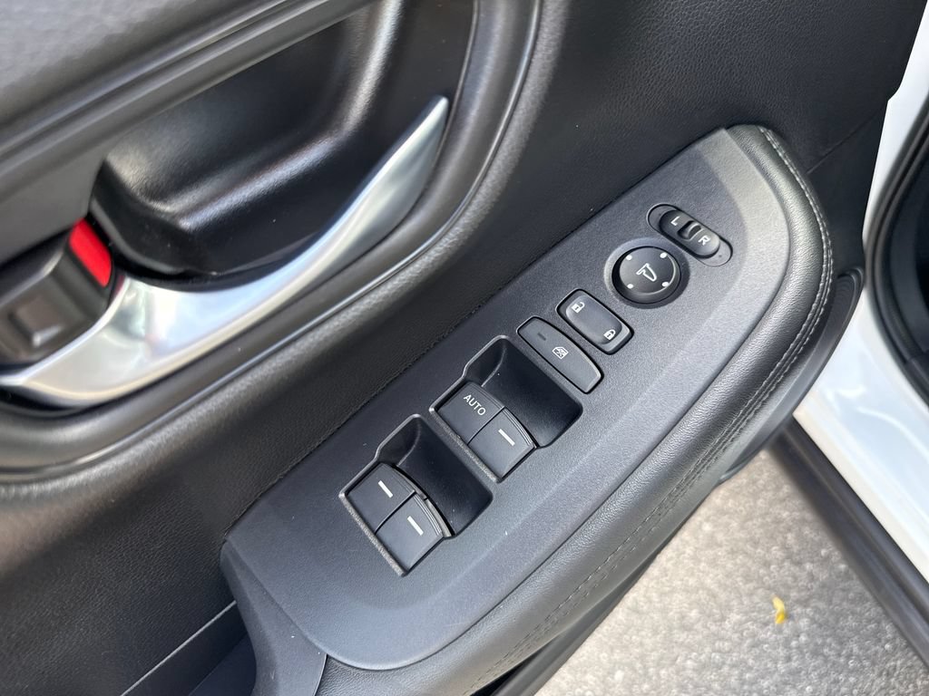 Certified 2025 Honda HR-V LX image 10