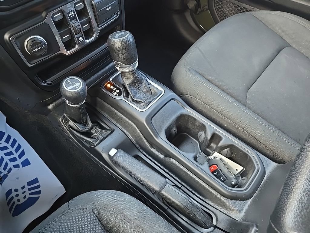 Used 2021 Jeep Wrangler Unlimited Sport AWD/4WD image 24