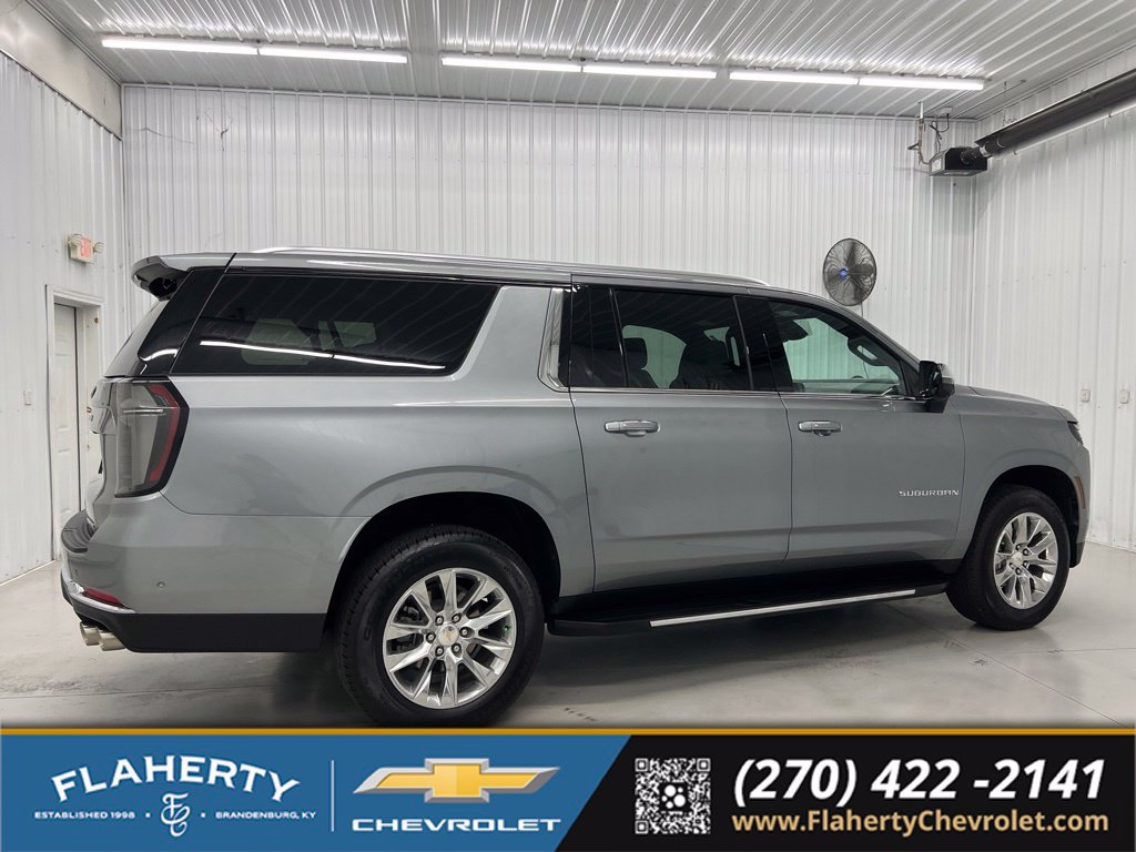 Used 2026 Chevrolet Suburban Premier AWD/4WD image 2