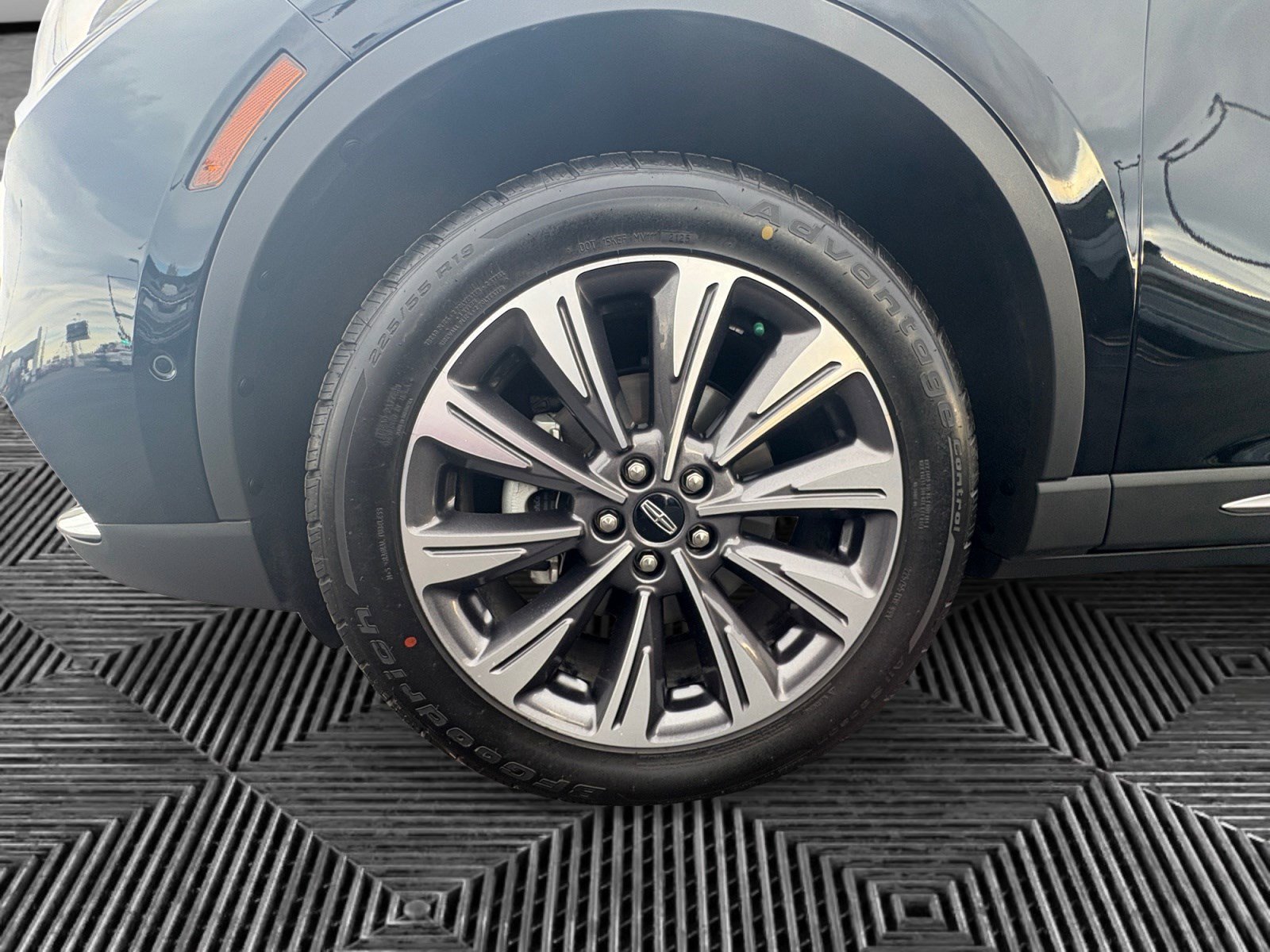 Certified 2022 Lincoln Corsair Reserve w/ Equipment Group 201A image 14