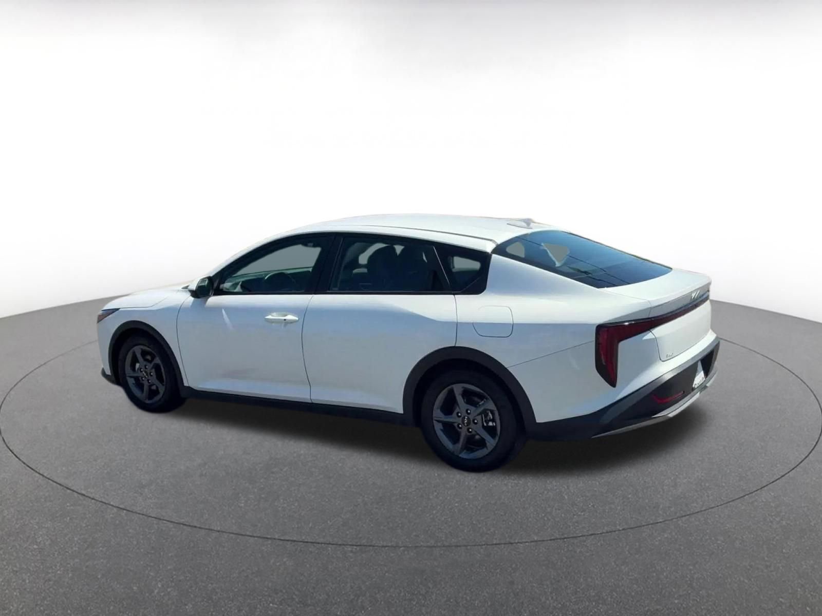 Used 2025 Kia K4 FWD image 10