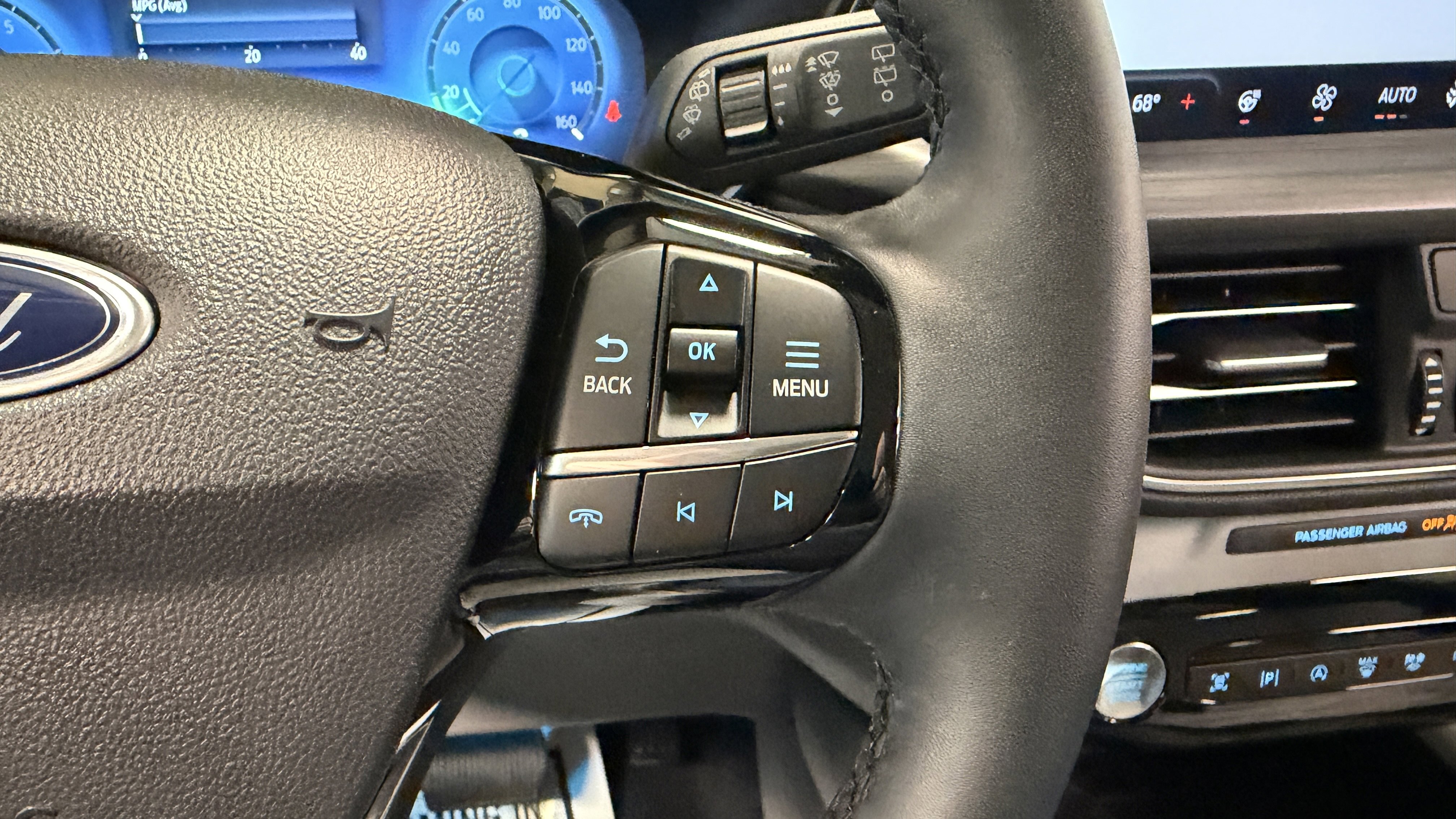 Used 2023 Ford Escape Platinum image 18