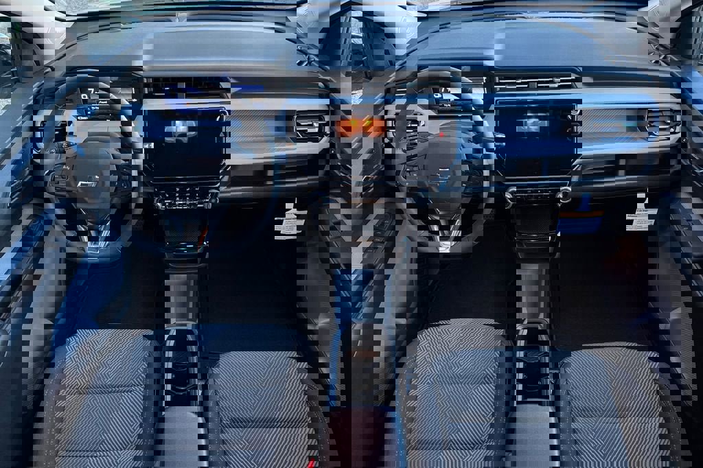 New 2027 Chevrolet Bolt LT w/ Comfort Package image 13