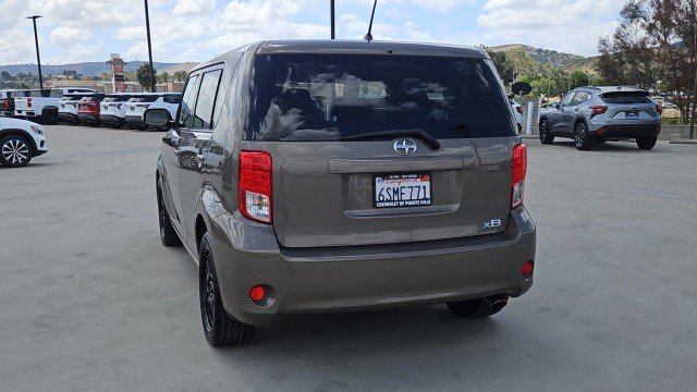 Used 2011 Scion xB FWD image 7