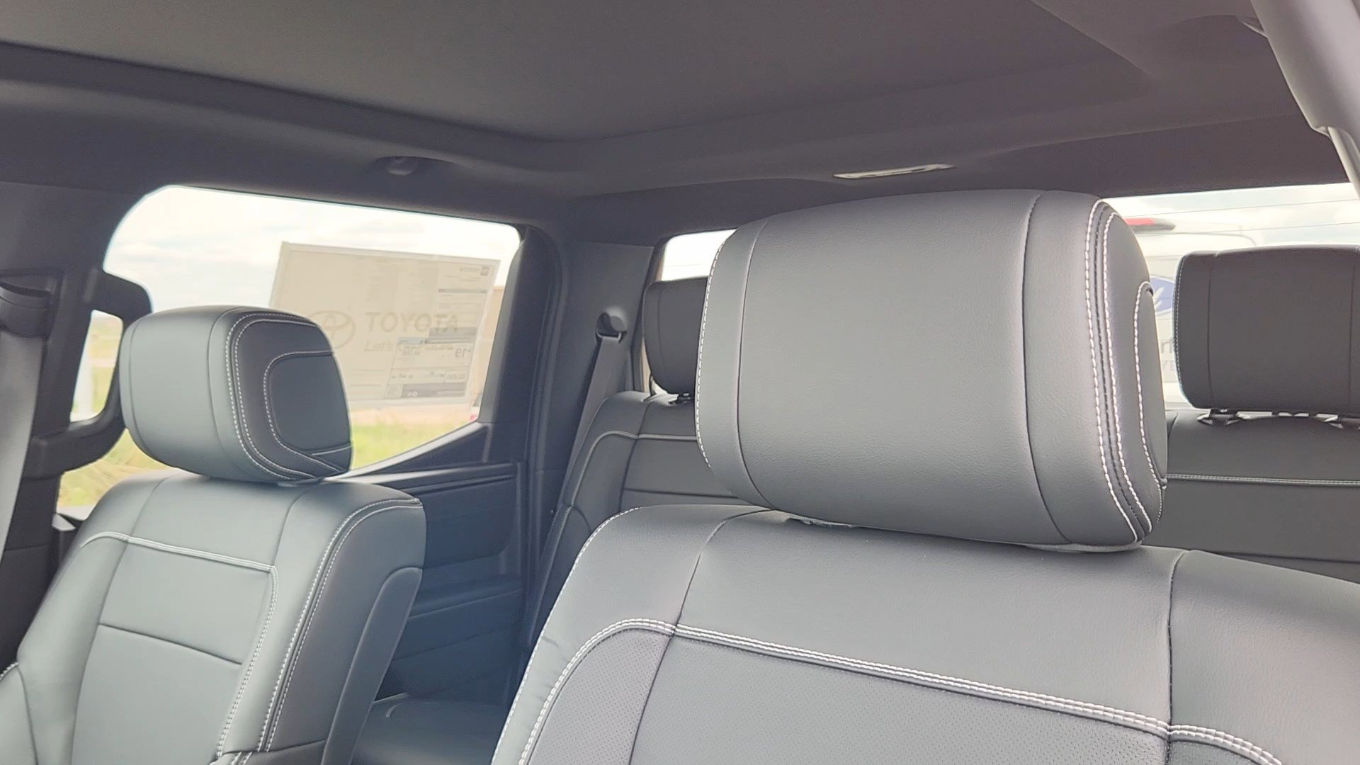 New 2026 Toyota Tundra Limited AWD/4WD image 9