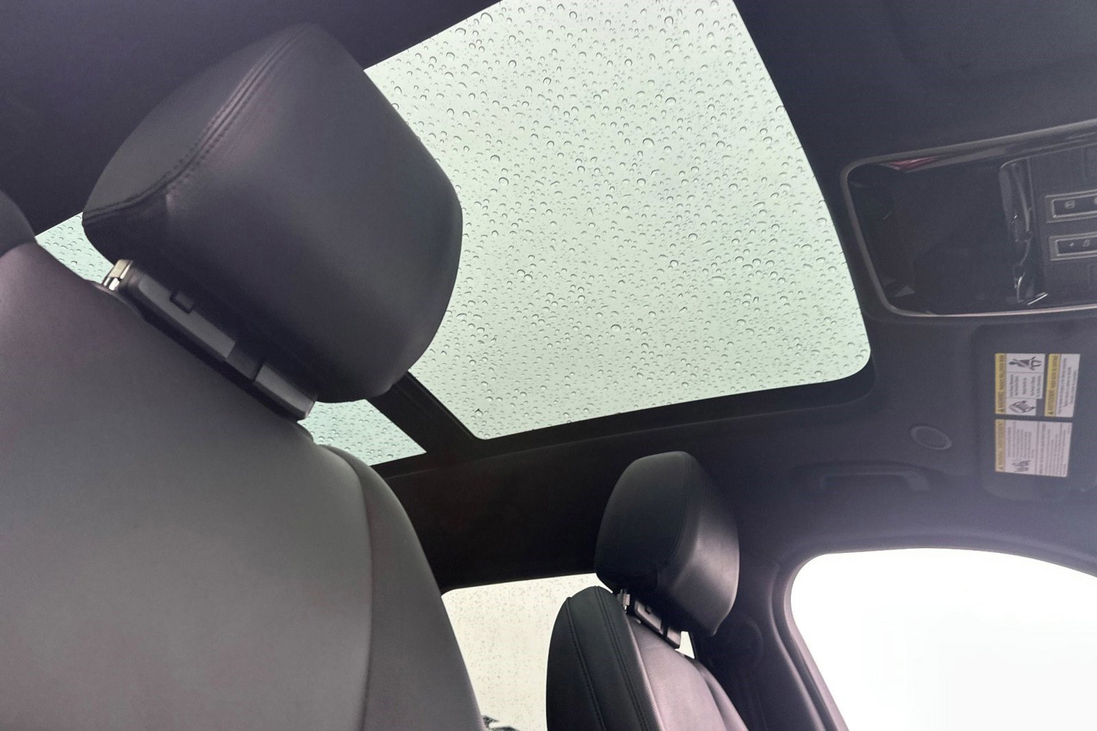 Certified 2025 Land Rover Range Rover Velar S image 25