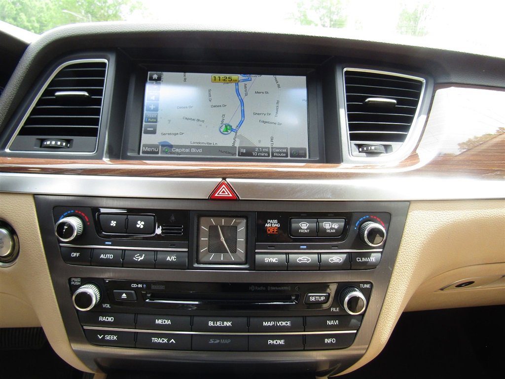 Used 2016 Hyundai Genesis 3.8 w/ Option Group 02 AWD/4WD image 28