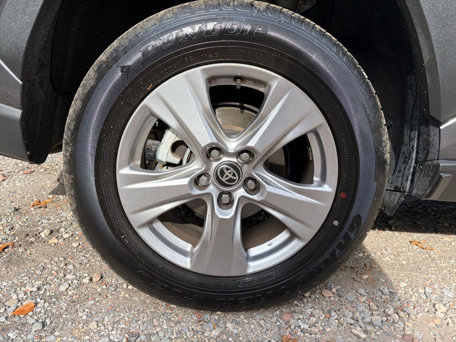 Used 2025 Toyota RAV4 XLE image 30