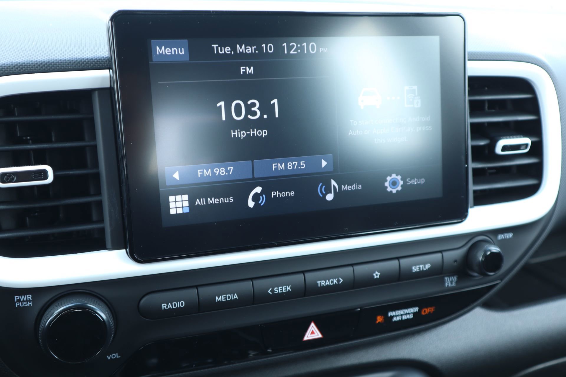 New 2026 Hyundai Venue SEL image 4