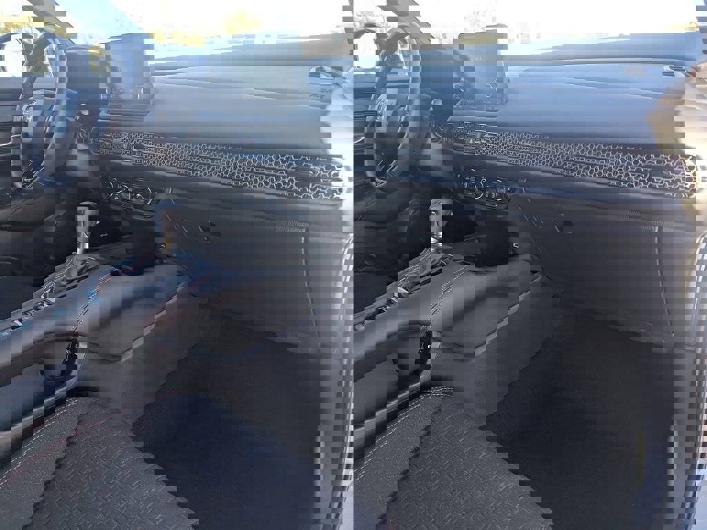 Used 2025 Honda HR-V Sport image 8