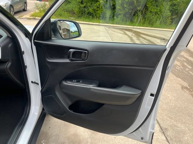 Used 2026 Hyundai Venue SEL FWD image 18