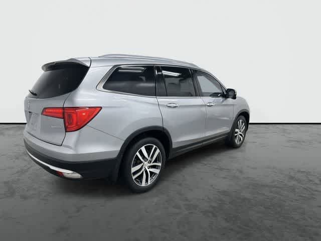 Used 2018 Honda Pilot Touring image 4