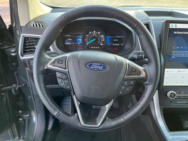 Used 2024 Ford Edge SEL w/ Convenience Package image 16