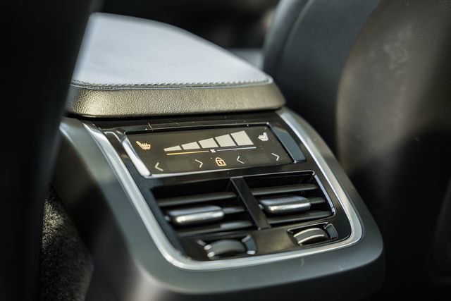 Certified 2023 Volvo XC90 B6 Ultimate w/ Protection Package Premier AWD/4WD image 33