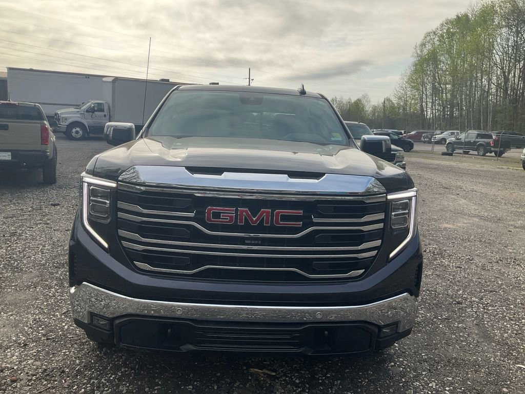 Used 2022 GMC Sierra 1500 SLT w/ SLT Premium Plus Package image 2