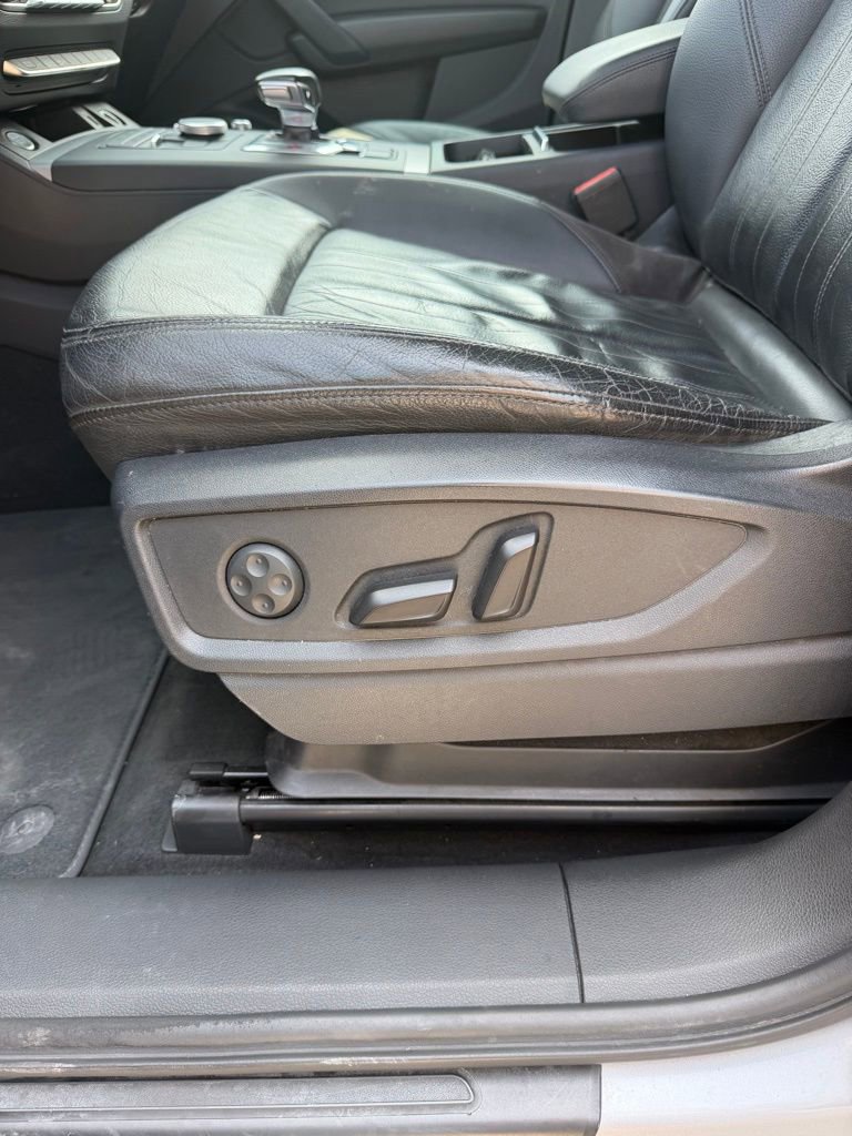 Used 2018 Audi Q5 2.0T Premium w/ Convenience Package AWD/4WD image 13