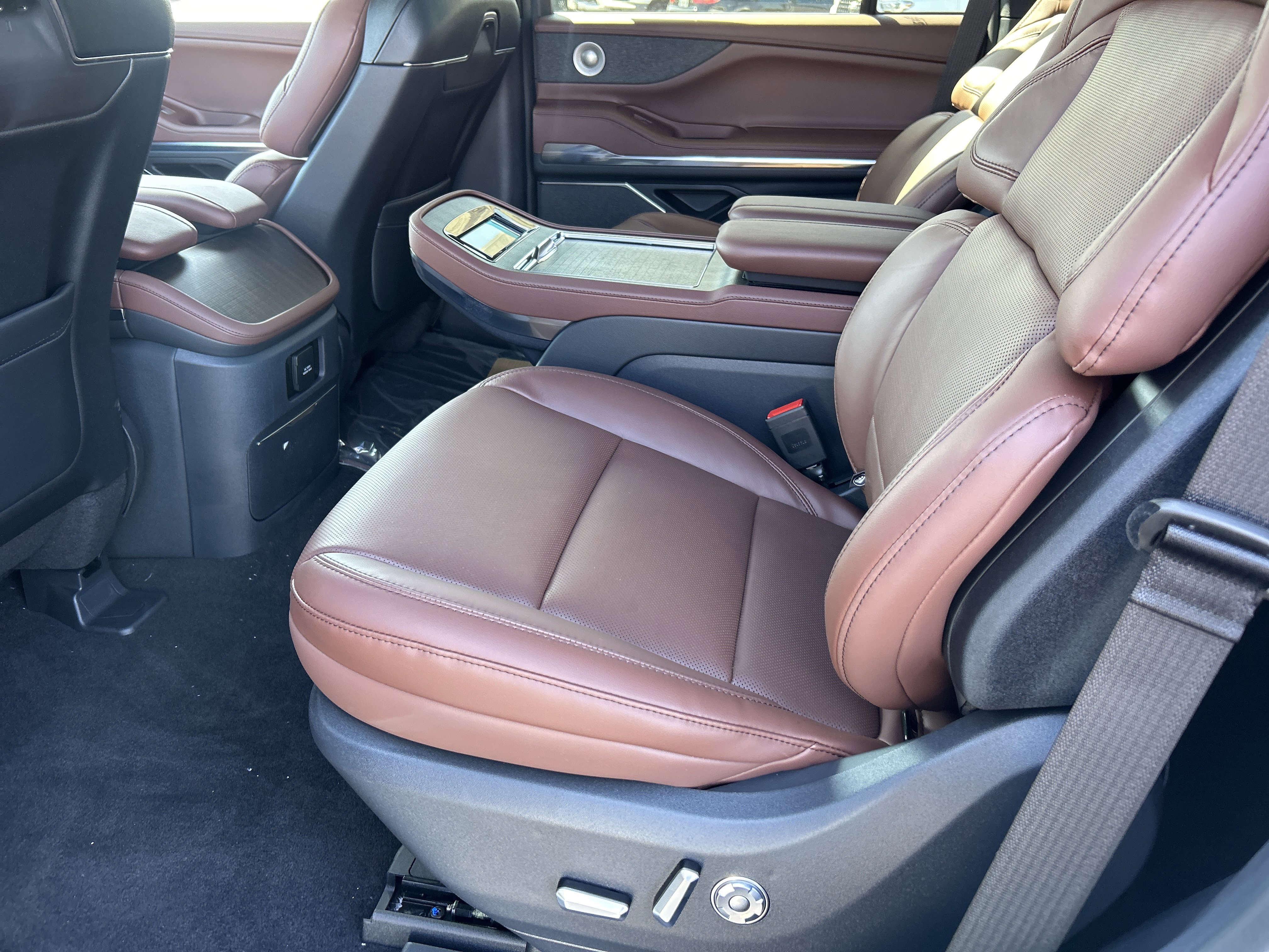 New 2026 Lincoln Navigator Reserve image 15