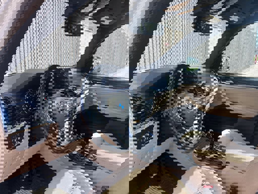 Used 2019 BMW X3 xDrive30i w/ Driving Assistance Package AWD/4WD image 10