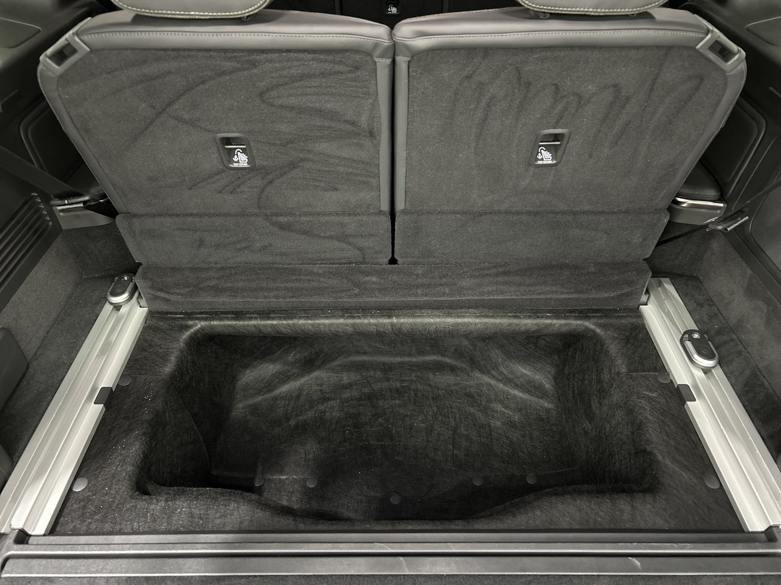 Used 2024 Rivian R1S Adventure AWD/4WD image 26