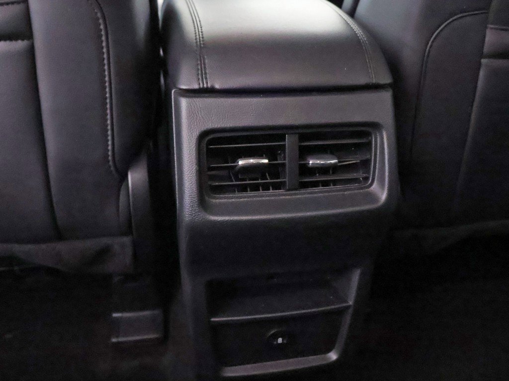 Used 2024 Ford Edge SEL image 44