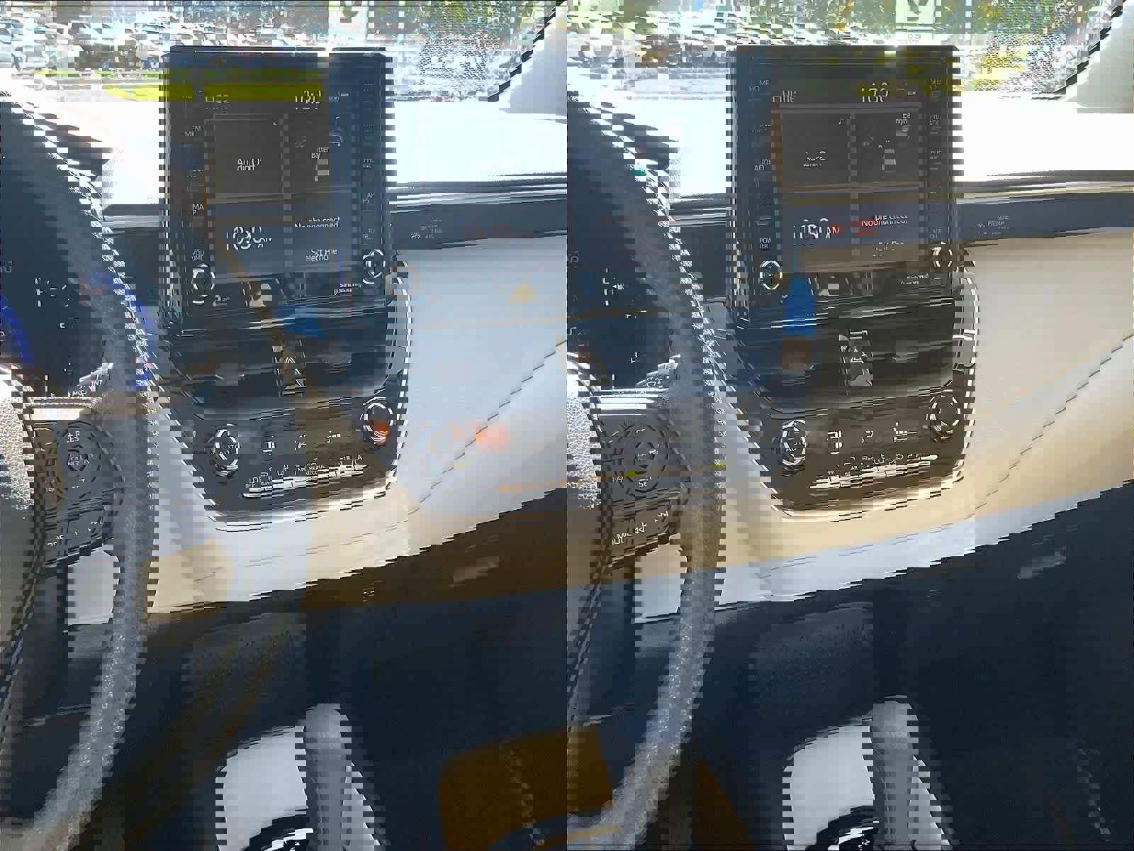 Used 2022 Toyota Corolla LE image 8