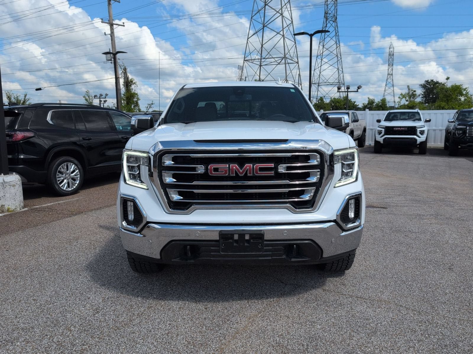 Used 2022 GMC Sierra 1500 SLT w/ SLT Premium Plus Package AWD/4WD image 9