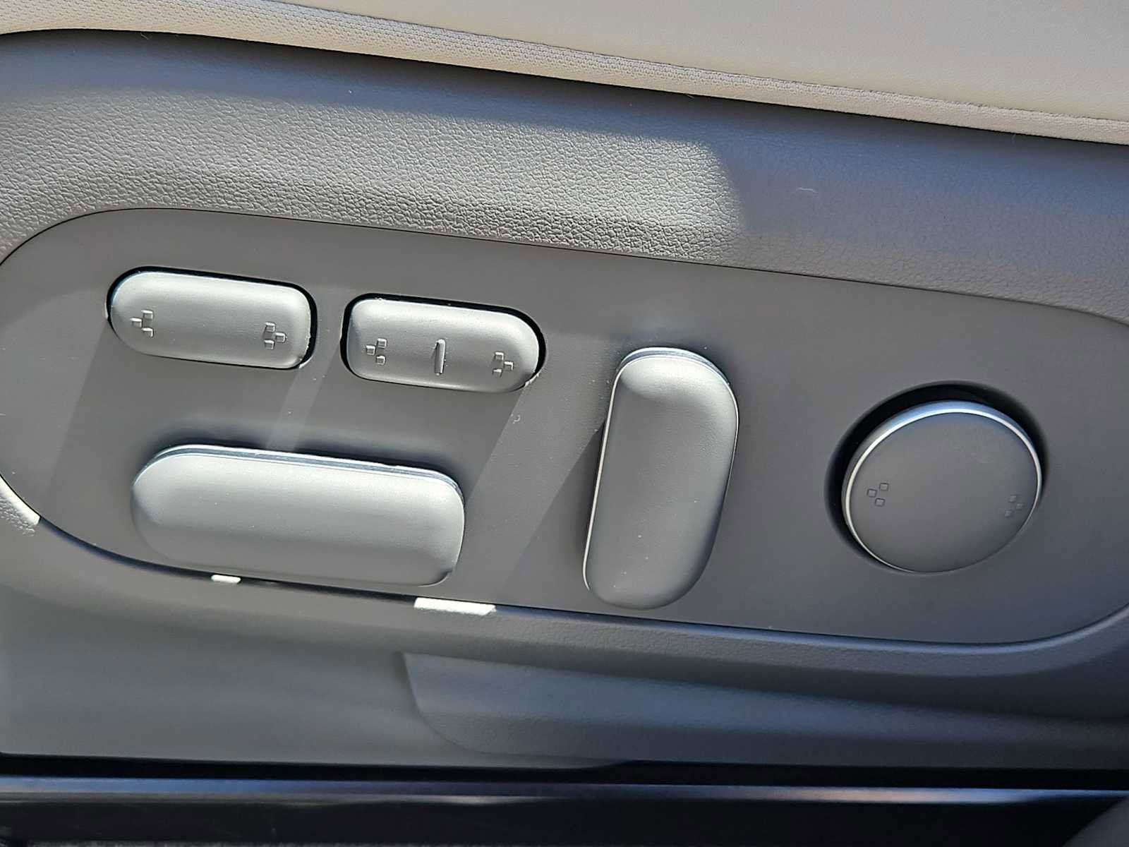 Certified 2024 Hyundai Ioniq 5 Limited RWD image 17