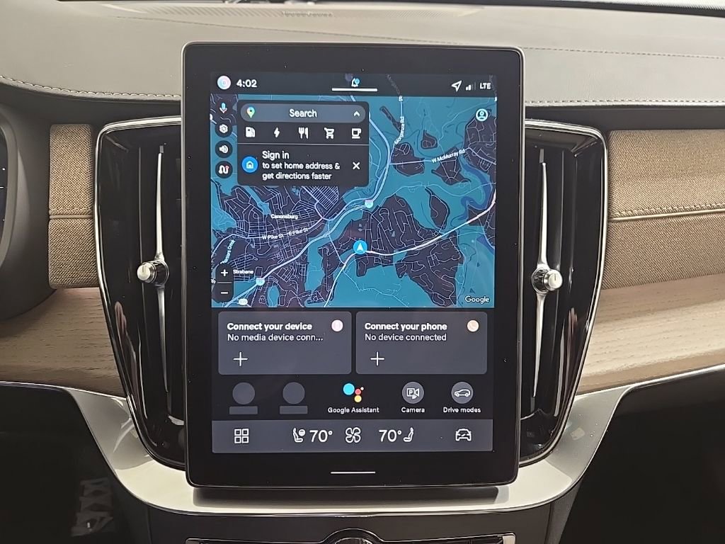 New 2026 Volvo XC90 T8 Plus w/ Protection Package Premier image 18