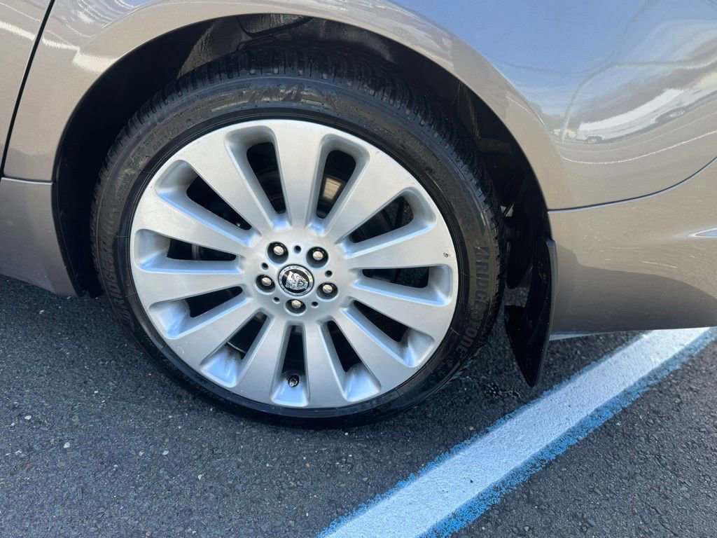 Used 2009 Jaguar XF Premium RWD image 16