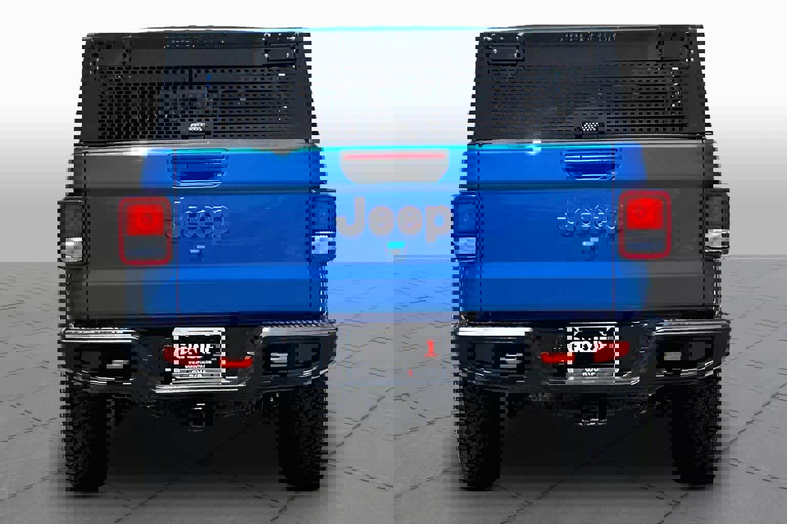 Used 2023 Jeep Gladiator Mojave w/ Cold Weather Group AWD/4WD image 5