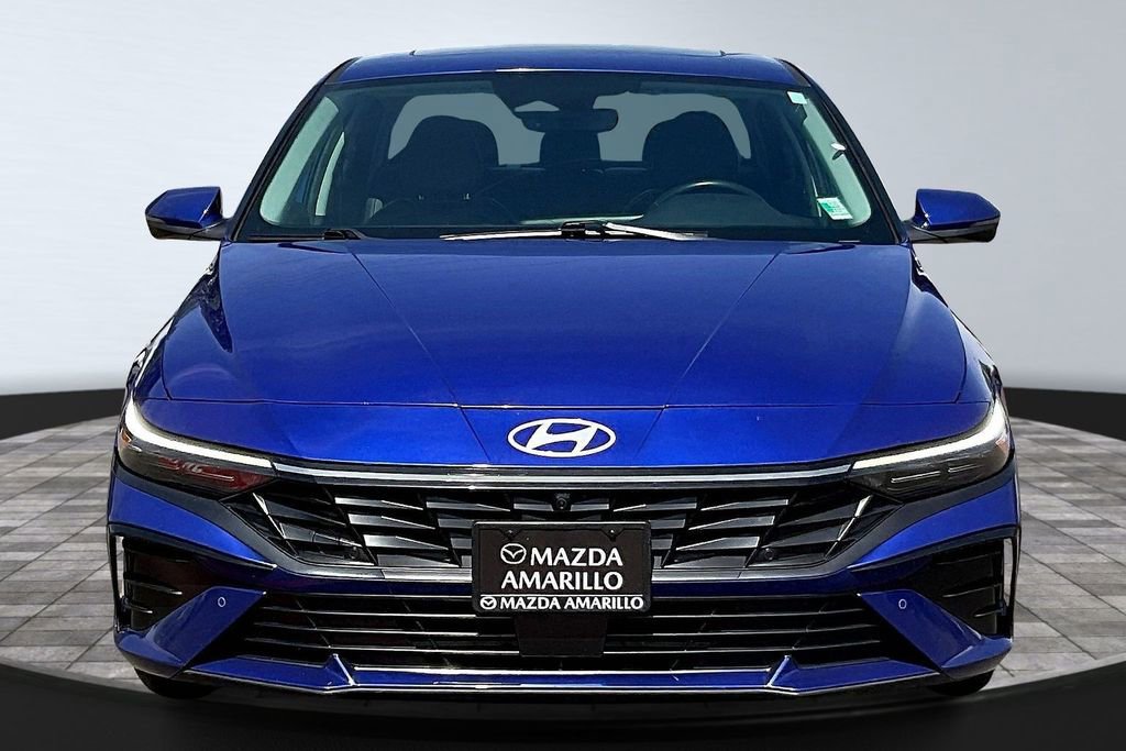 Used 2024 Hyundai Elantra Limited image 3