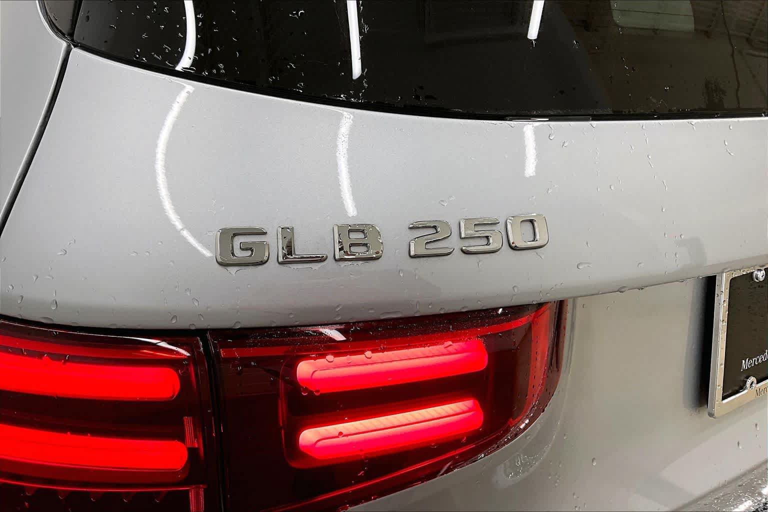 Used 2026 Mercedes-Benz GLB 250 image 15