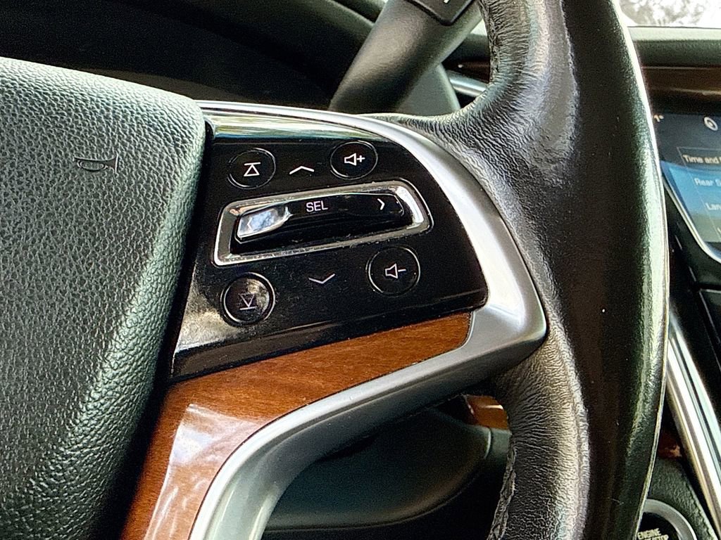 Used 2019 Cadillac Escalade Premium Luxury image 40
