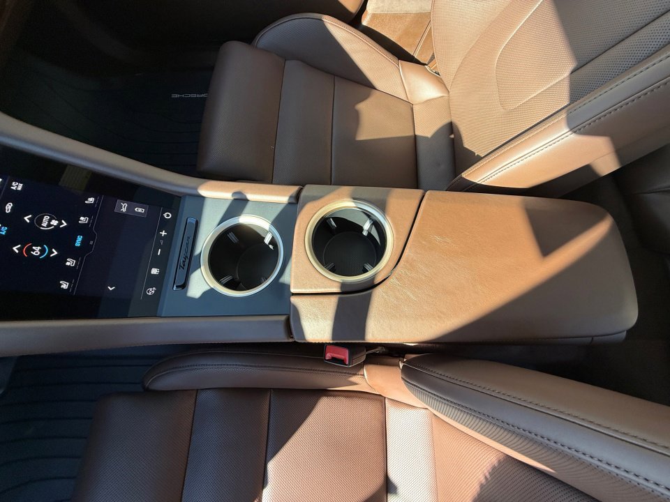 New 2026 Porsche Taycan GTS image 18