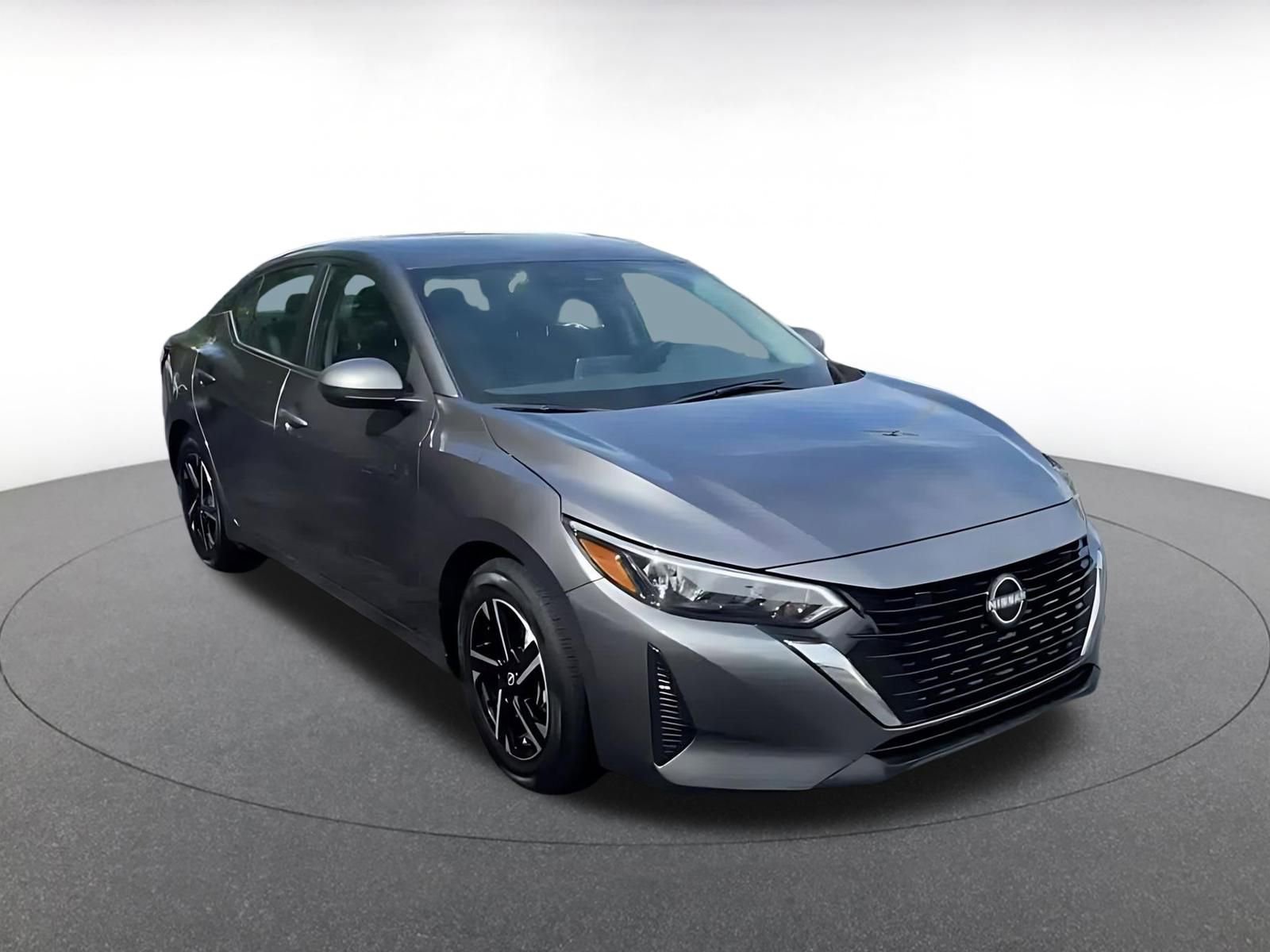 Used 2025 Nissan Sentra SV image 3