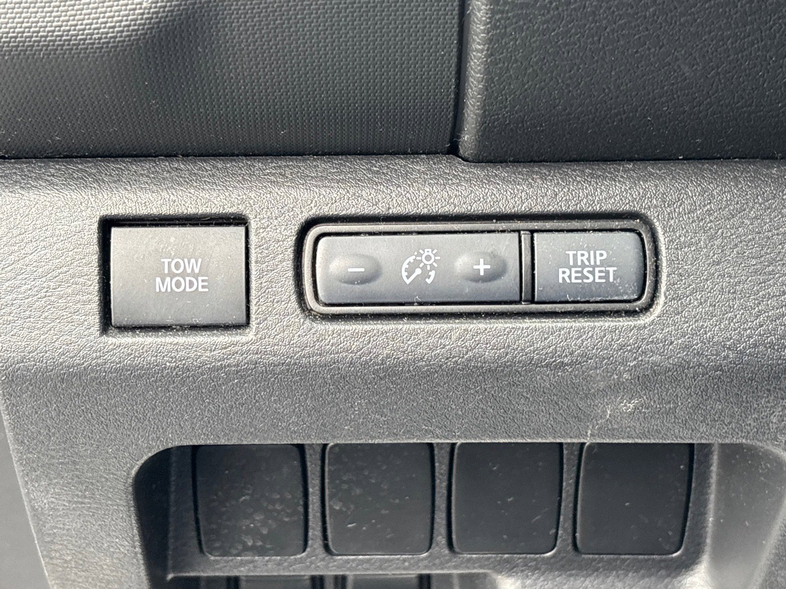 Used 2022 Nissan Frontier SV image 18