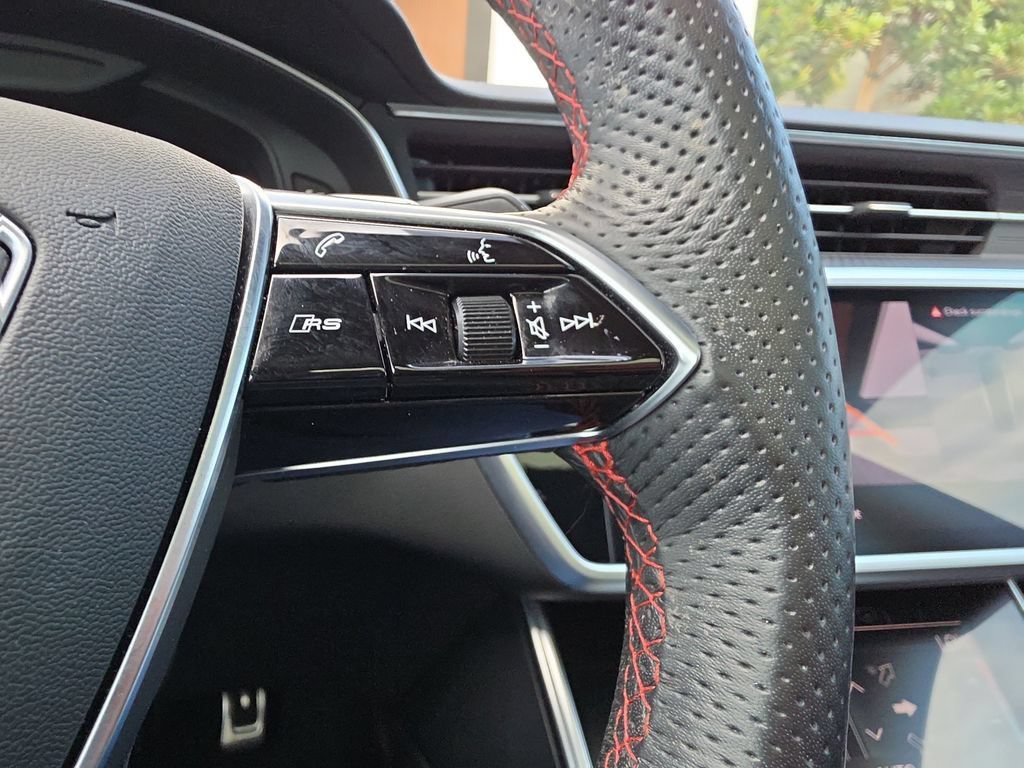 Used 2025 Audi RS 7 Performance AWD/4WD image 23