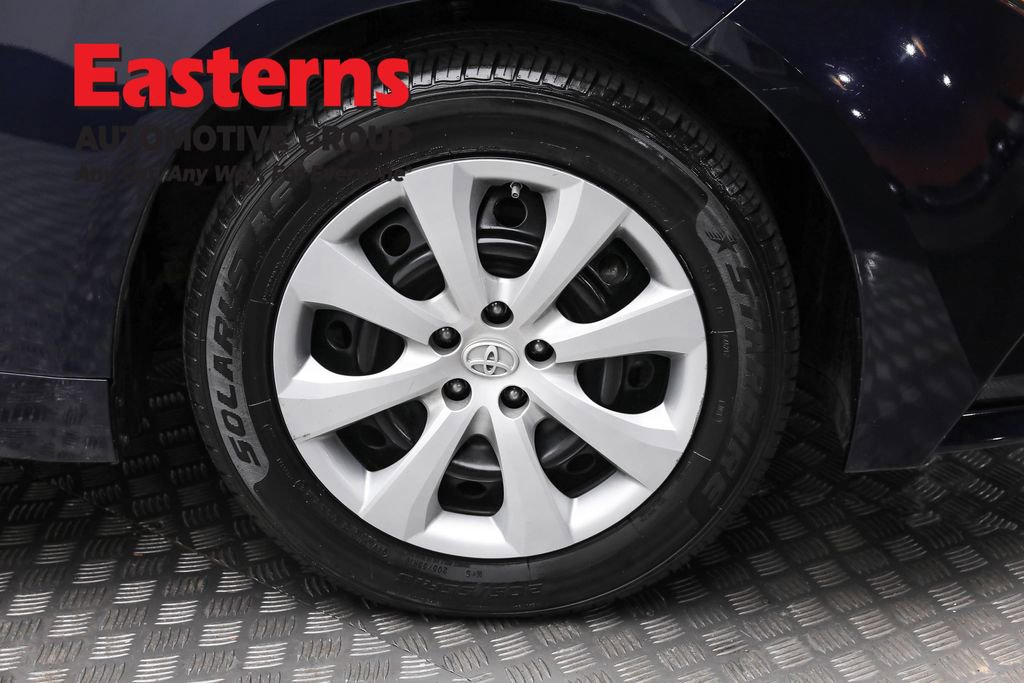 Used 2022 Toyota Corolla LE image 31